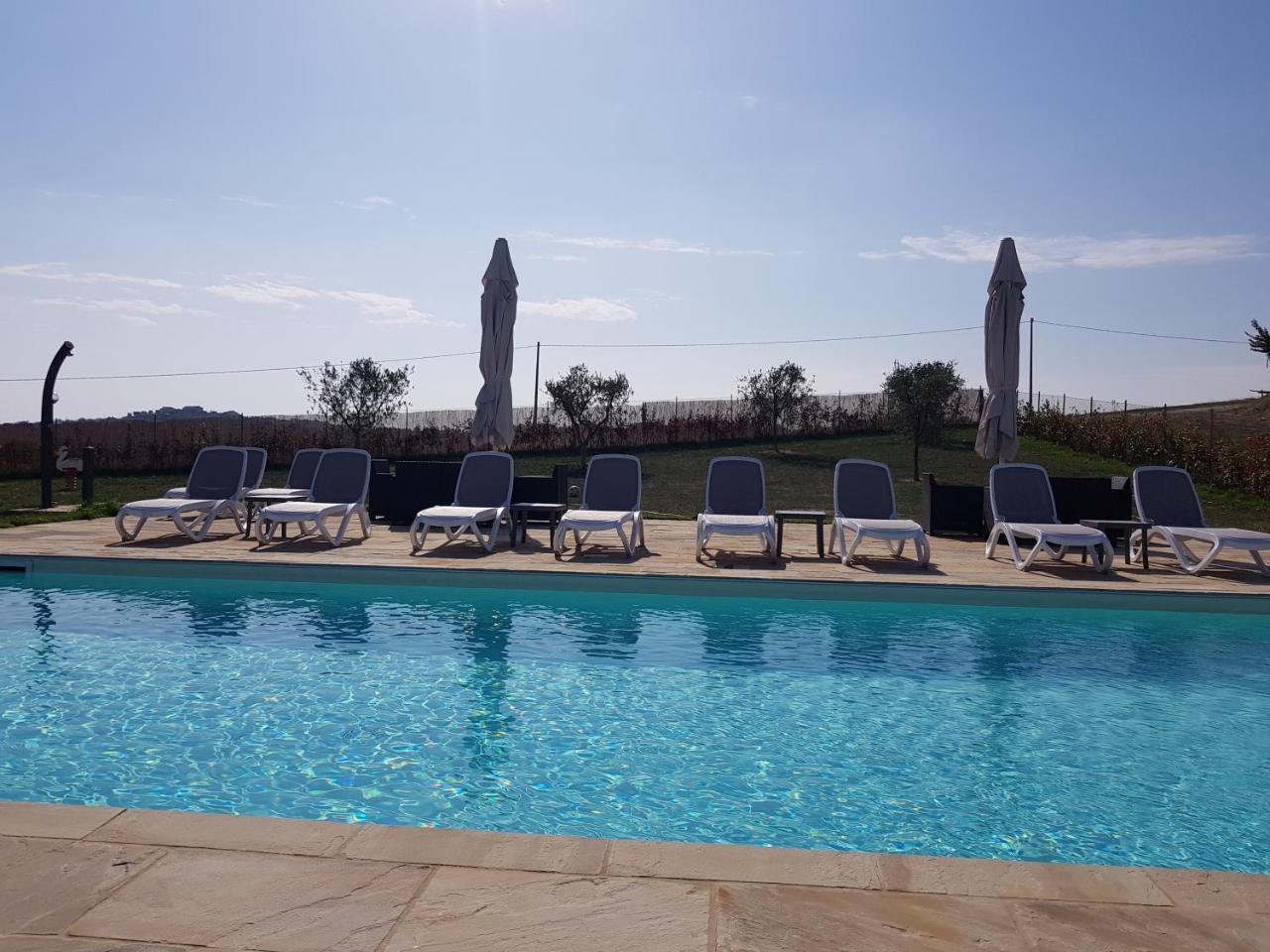 La Viola E Il Sole - Alloggi E Glamping - Fermo Exterior foto